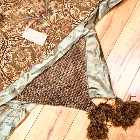 Villa Bacci new tags Christmas Tree Skirt rustic pins poms style holiday… - Picture 12 of 16